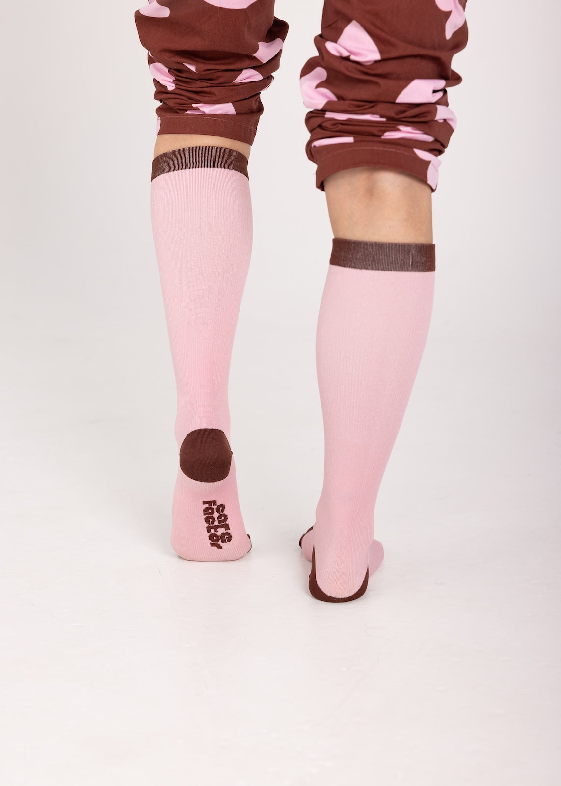 COMPRESSION SOCKS