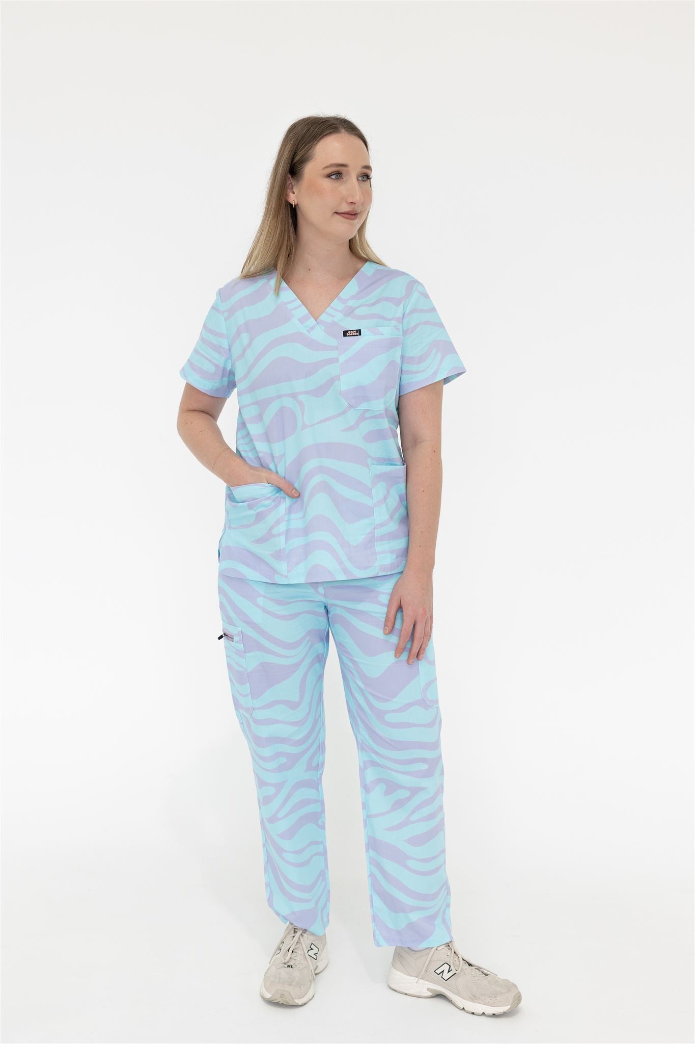 MAKING WAVES SCRUB SET
