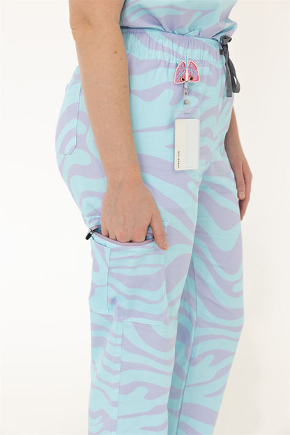 MAKING WAVES SCRUB SET PANT POCKET