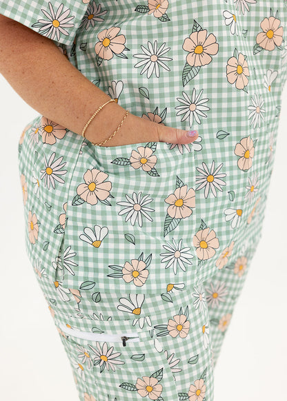 DAISY DAYDREAM SCRUB SET