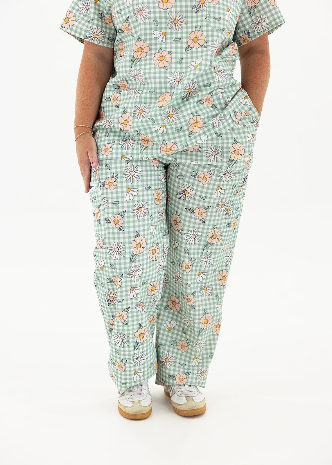 DAISY DAYDREAM SCRUB SET