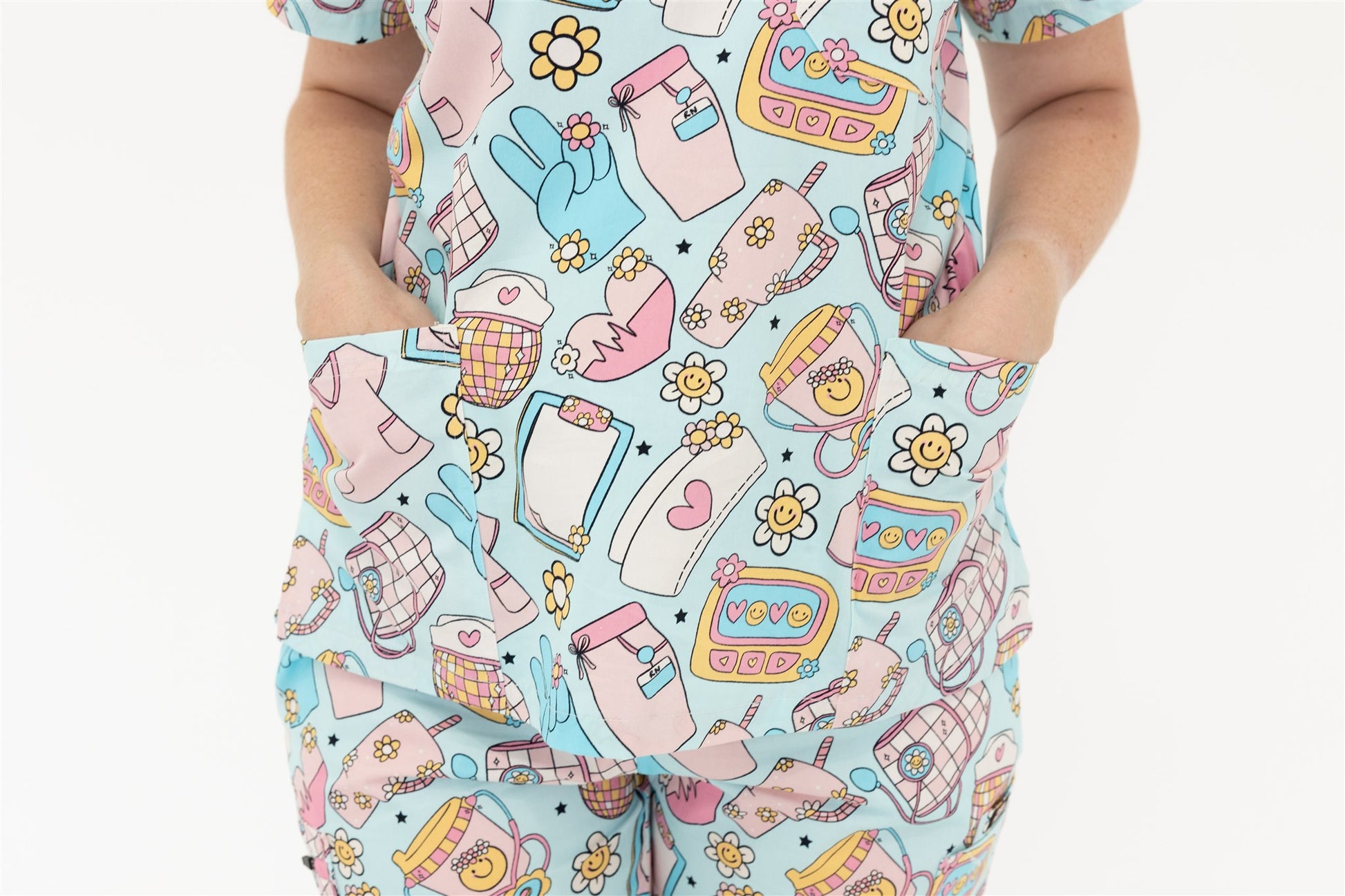NURSE LIFE SCRUB SET POCKETS